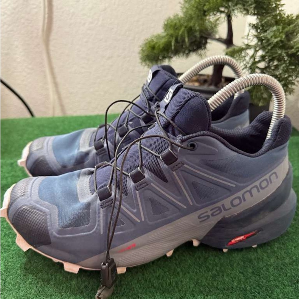Salomon Men's Gray and Red Athletic Shoes - Picture 3 of 8